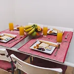 Modern Apartment Near Cathedral - Best Location